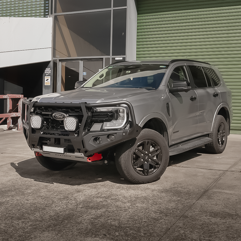 Next Gen Ranger/Everest Touring Pack Suits: Next Gen Ranger & Next Gen Everest - Bullbar, Winch, Lights, uhf + Free Fridge