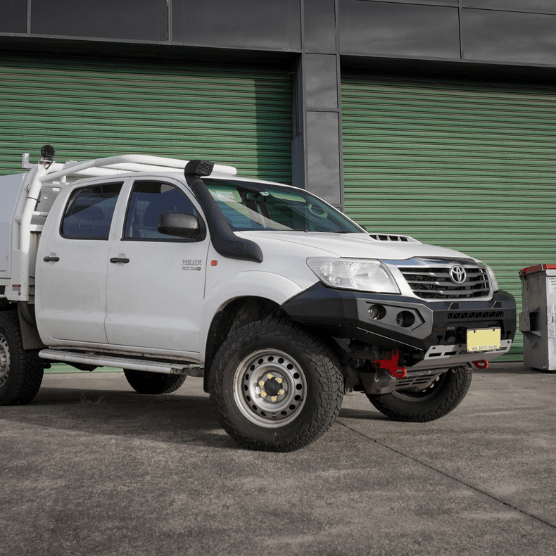 N70 HILUX BULLBAR NO LOOP (04/2005 - 07/2011) ROCKARMOR GT BUMPER