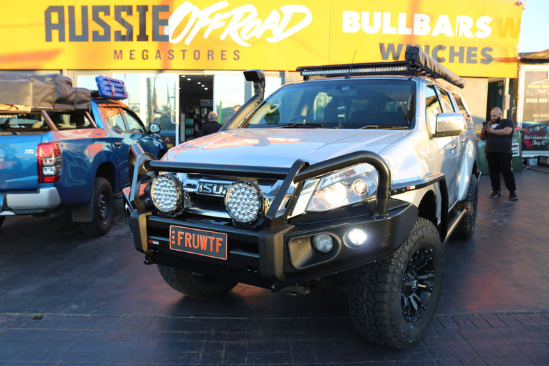 Isuzu DMAX Touring Pack Suits: DMAX 06/2012 - 01/2017 - Elite Bullbar, Winch, Lights, uhf + Free Fridge
