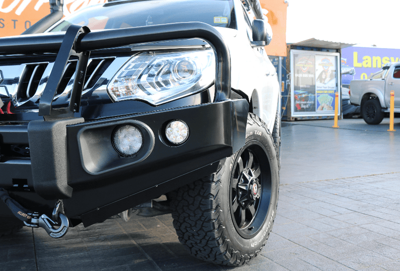 MQ Triton Bullbar Rockarmor Elite