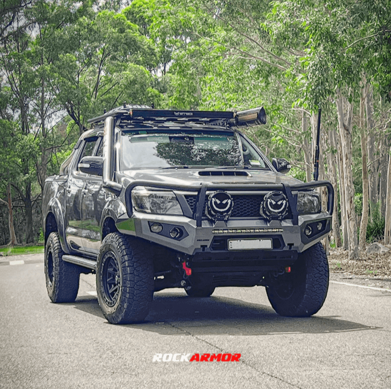 n70 Hilux 08/2011-08/2015 GT Frontal Pack | GT Bullbar, Winch, lights