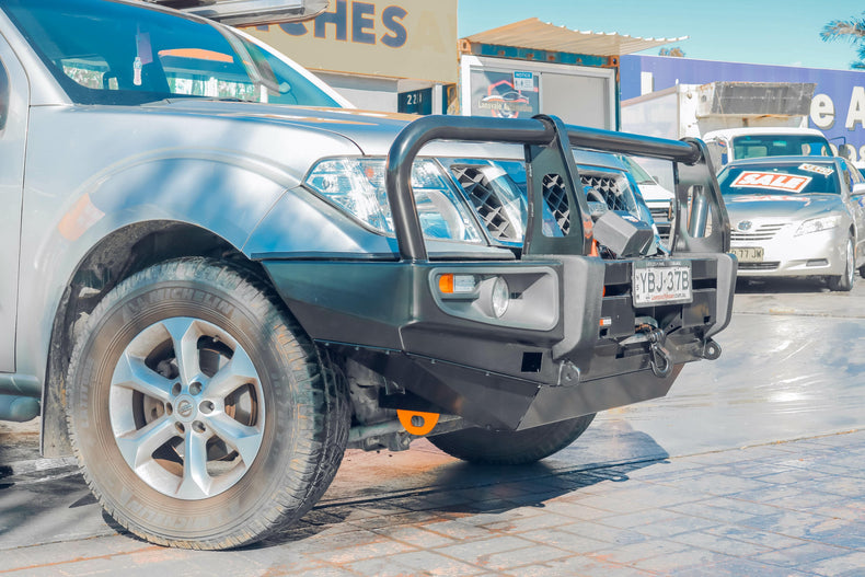 D40 Bullbar Rockarmor Premium Series Also suits R51 Pathfinder Thai & Spanish