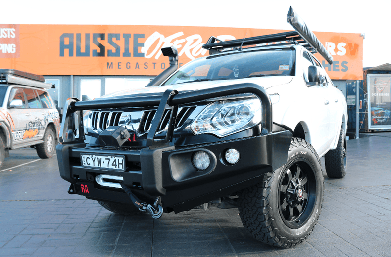 Mitsubishi MQ Triton Protek Pack - Bull Bar, Runva Winch, Stedi lights