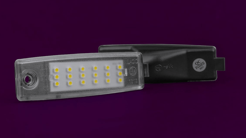 LICENSE PLATE LIGHT | TOYOTA HIACE (H200)